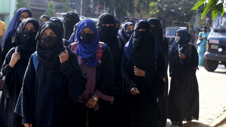 India_Hijab_Controversy_22038617021828-1-1019x573.jpg