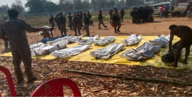 31-Naxalites-killed.jpg