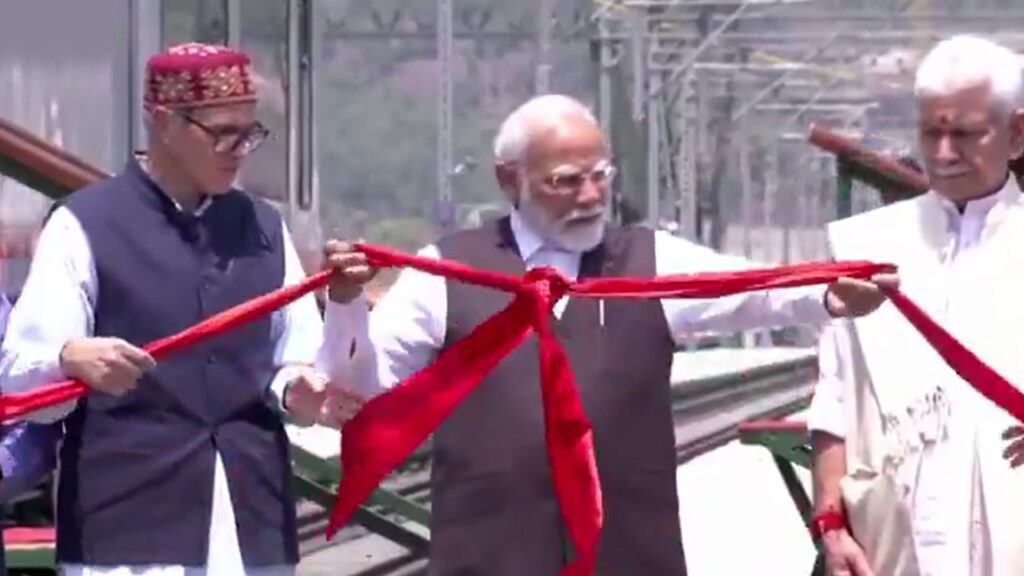 Modi-2.jpg