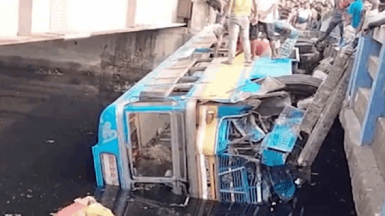 rajarhat-bus-accident.png