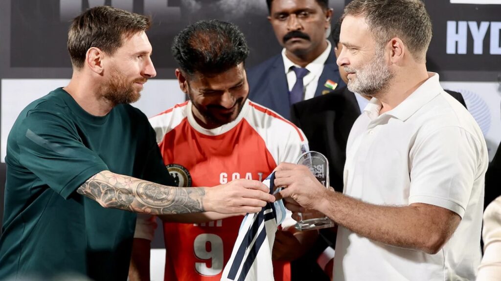 messi-rahul.jpg