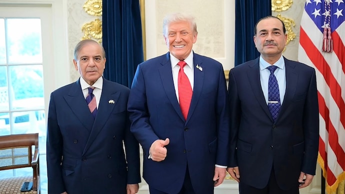 donald-trump-pakistan-shehbaz-sharif-asim-munir-302503518-16x9_0.jpg