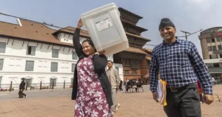 NEPAL-VOTE.jpg