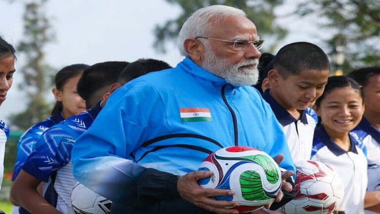 modi-football.jpg