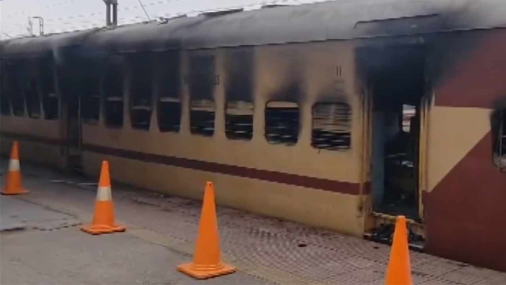 sasaram-train-fire.png