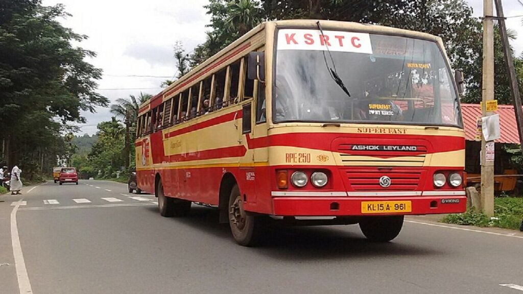 kerala-bus.jpg