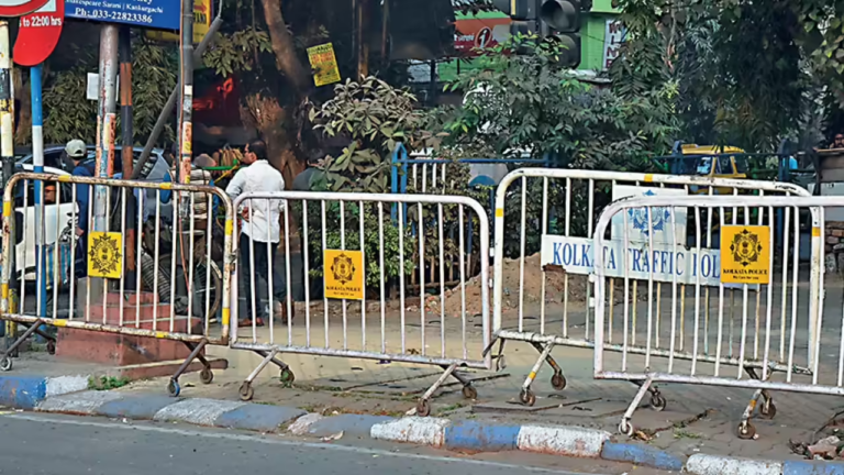 kolkata-road-barricade.png