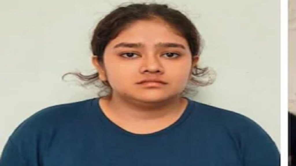 ayushi.jpg