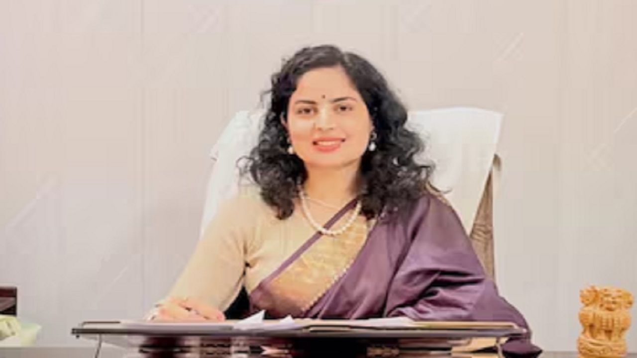 seema.jpg