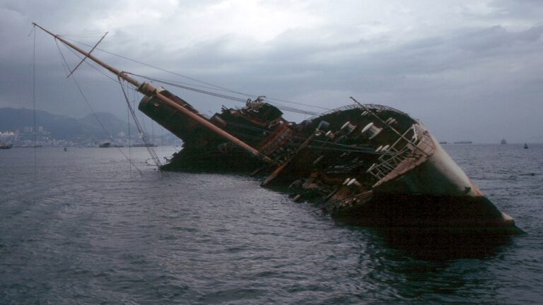 boat-f.jpg